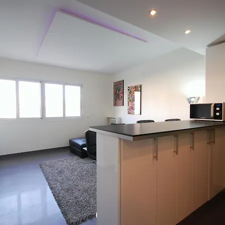 Apartament Le Colony 1 *